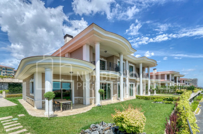 مشروع عملاق بإطلالة على المارينا