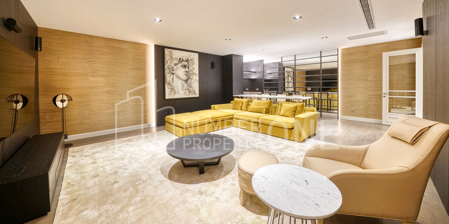 مشروع عملاق بإطلالة على المارينا