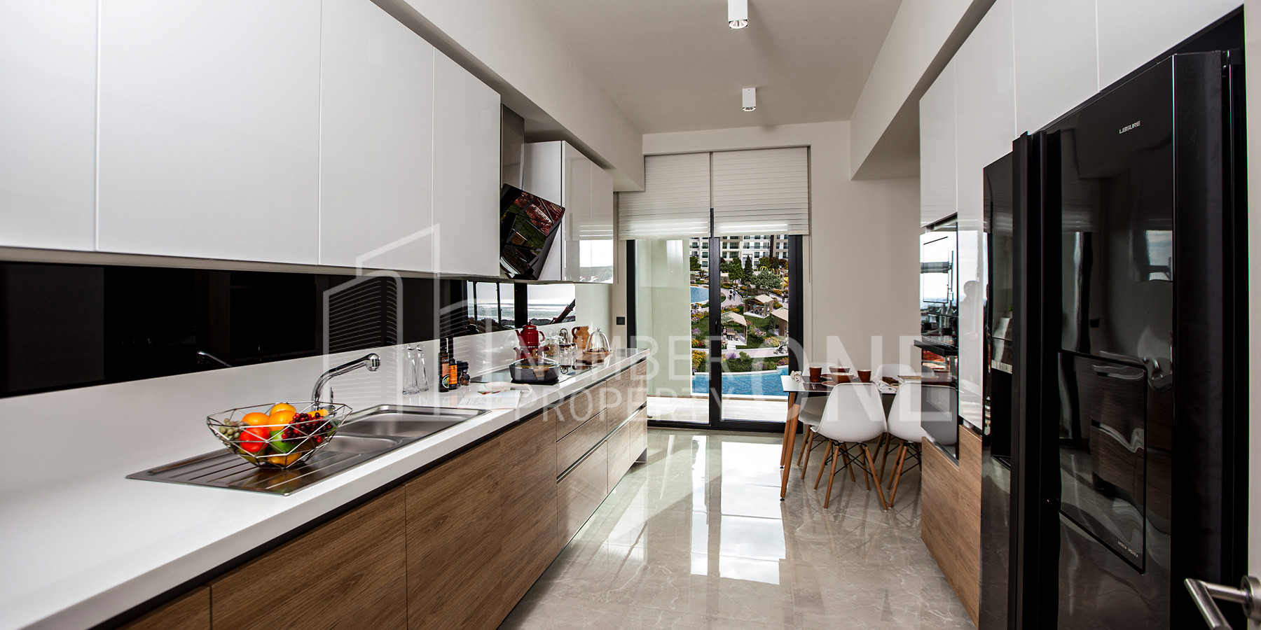 مشروع راقي بإطلالات بحرية