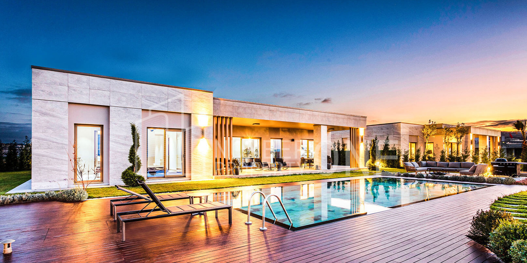 فيلات مطلة على البحر والبحيرة