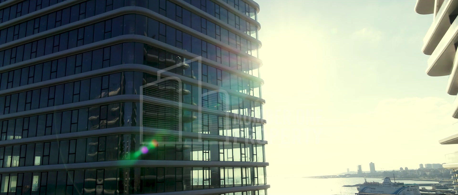 مشروع متميز بأطلالة بانورامية على البحر