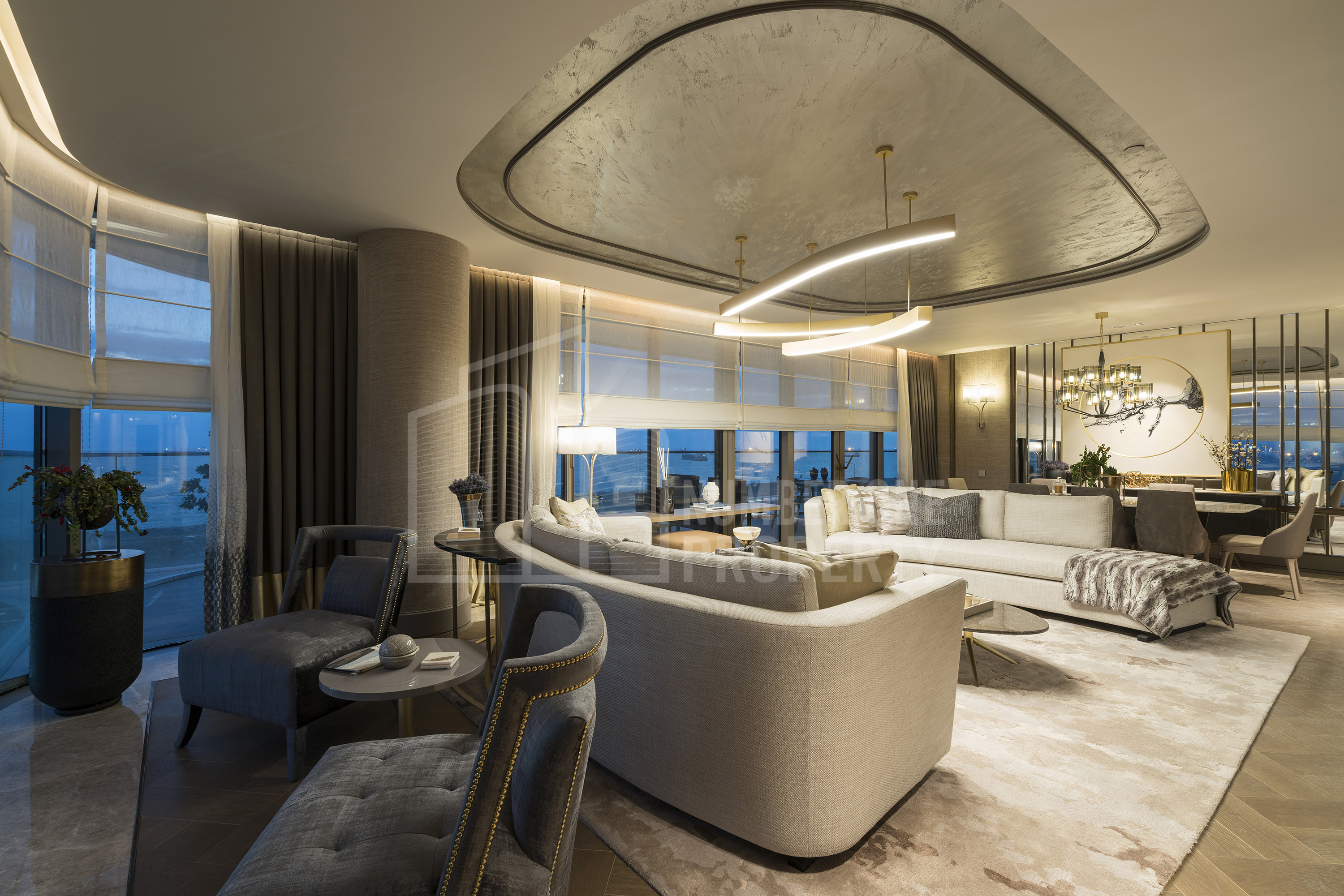 مشروع متميز بأطلالة بانورامية على البحر