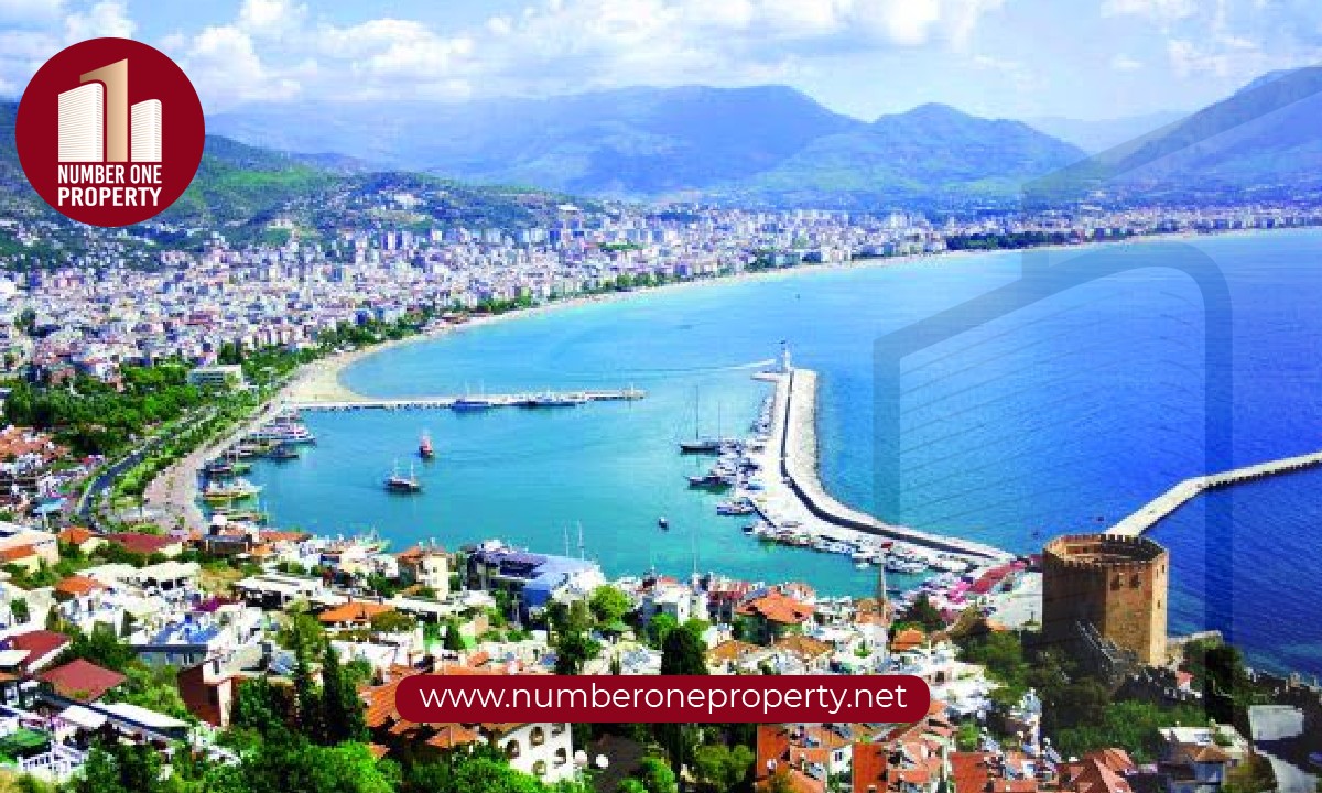 لماذا يتوافد السياح العرب والأجانب بكثرة إلى السياحة في أنطاليا؟